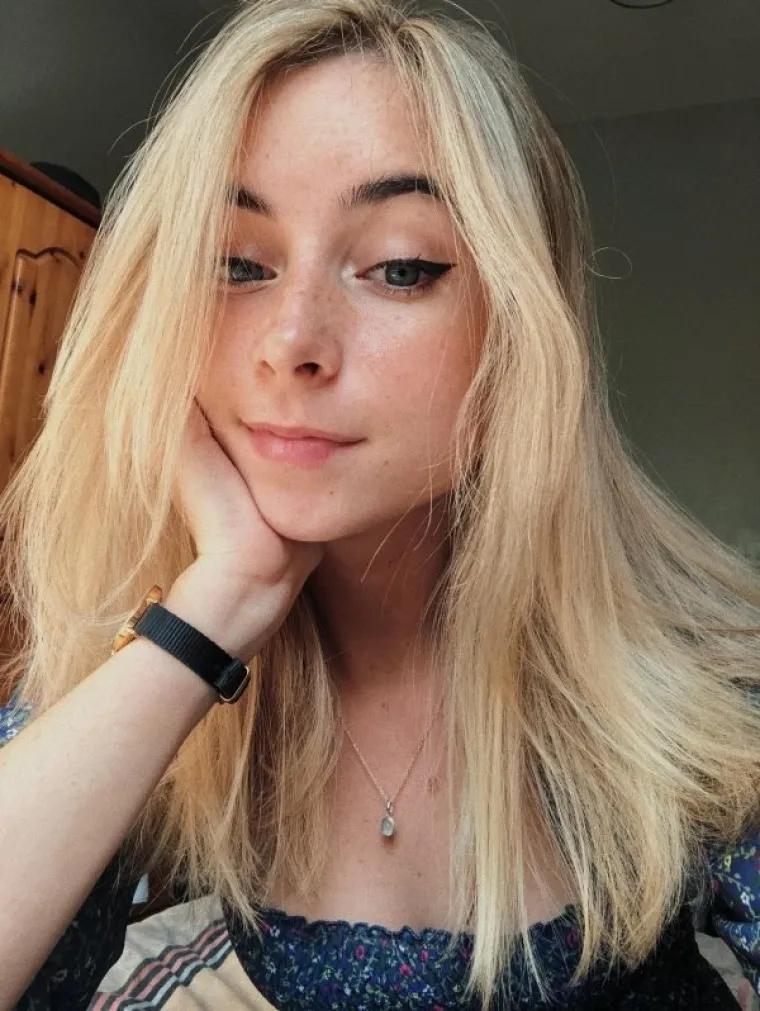 PJEGA, PJEGA, PJEGICA... Možda ćete ih poku&scaron;ati izbrojati, ali neke stvari na ovim curama će vam odvući pažnju