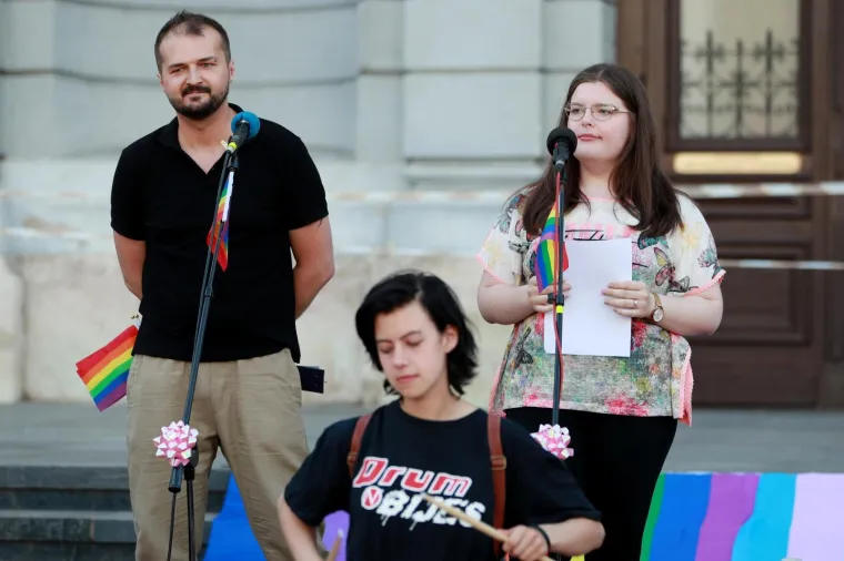 PRVI ZAGREBAČKI PRIDE RIDE: Šarena povorka na biciklima prošla središtem grada