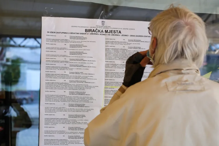 Građani pohrlili na birali&scaron;ta &scaron;irom Hrvatske: Mnogi pod maskama i sa svojim olovkama, mnogi bez ičega