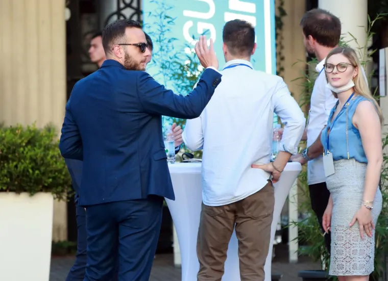 Pogledajte atmosferu u HDZ-u nakon fenomenalnih rezultata izlaznih anketa