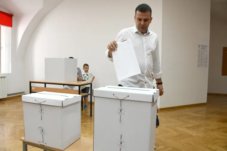 Pogledajte tko je sve od poznatih izašao na parlamentarne izbore