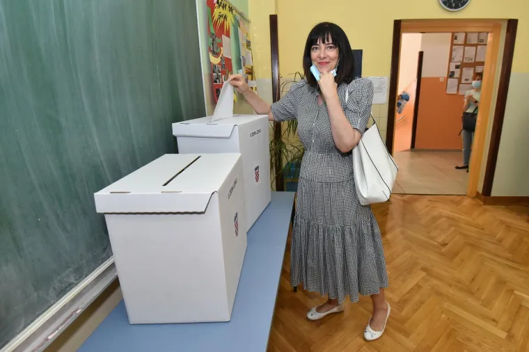 Pogledajte tko je sve od poznatih iza&scaron;ao na parlamentarne izbore