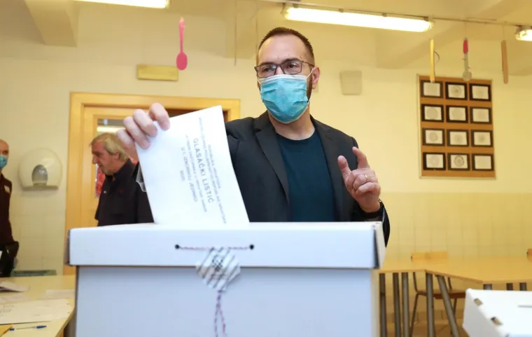 Pogledajte tko je sve od poznatih iza&scaron;ao na parlamentarne izbore