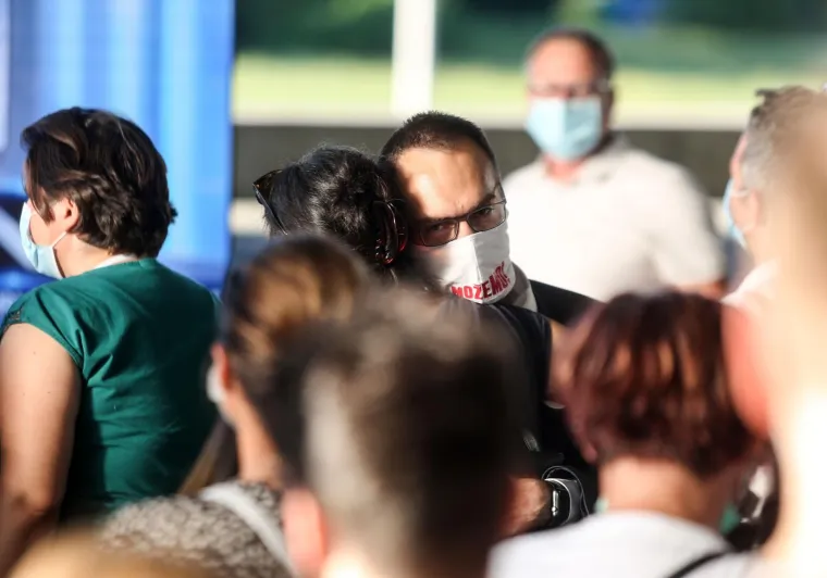 Prvi put na izborima: Pogledajte reakcije koalicije Možemo! nakon izlaznih anketa