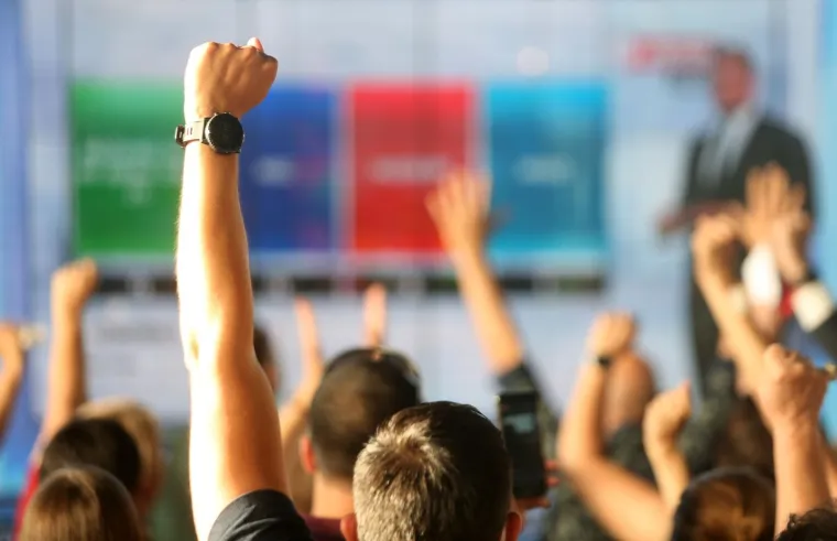 Prvi put na izborima: Pogledajte reakcije koalicije Možemo! nakon izlaznih anketa