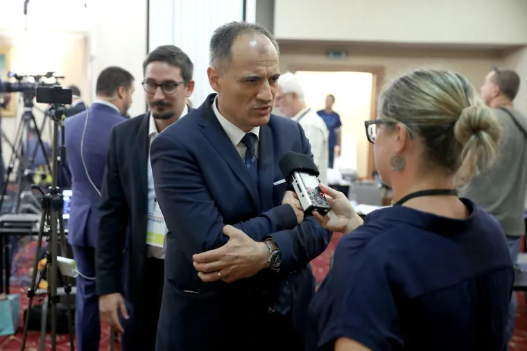 Atmosfera u stožeru Domovinskog pokreta Miroslava &Scaron;kore