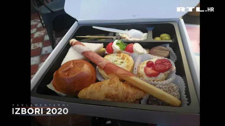 Gastro zalogajčići: Evo čime su se častili HDZ-ovci u izbornom stožeru