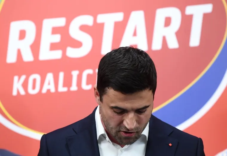 S jedne strane tuga, s druge veselje: Pogledajte raspoloženje u HDZ-u i SDP-u nakon rezultata