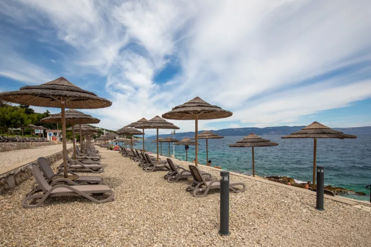 Ima li uopće ljudi? Pogledajte kako izgledaju plaže u Istri tijekom pandemije koronavirusa