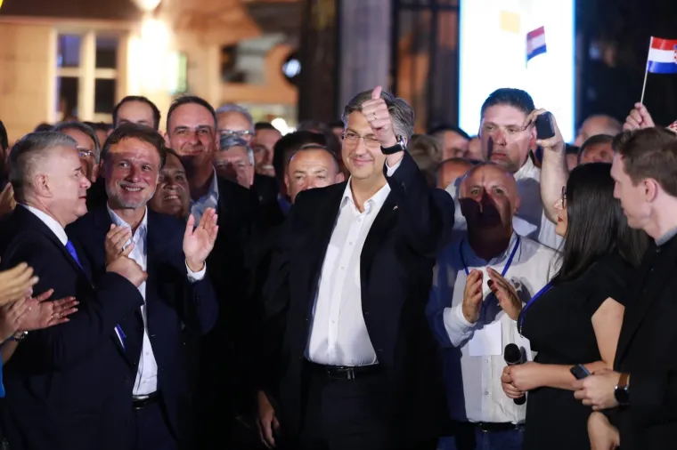 Andrej Plenković održao pobjednički govor: 'Sad ćemo se proveseliti, a od sutra opet radimo za Hrvatsku'