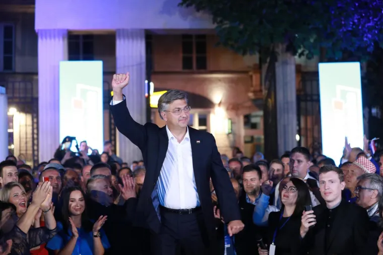 Andrej Plenković održao pobjednički govor: 'Sad ćemo se proveseliti, a od sutra opet radimo za Hrvatsku'