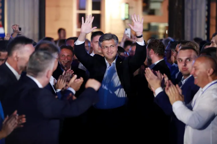 Andrej Plenković održao pobjednički govor: 'Sad ćemo se proveseliti, a od sutra opet radimo za Hrvatsku'
