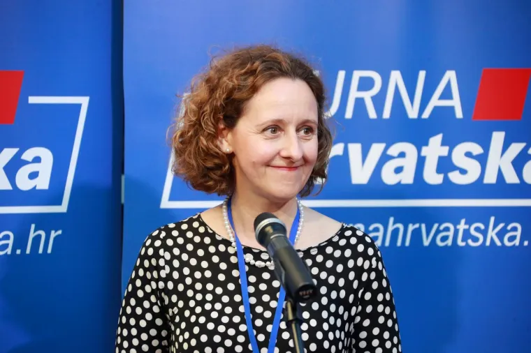 ODU&Scaron;EVLJENJE U HDZ-OVOM STOŽERU:  Ne skidaju osmijeh s lica, Plenković dočekan ovacijama