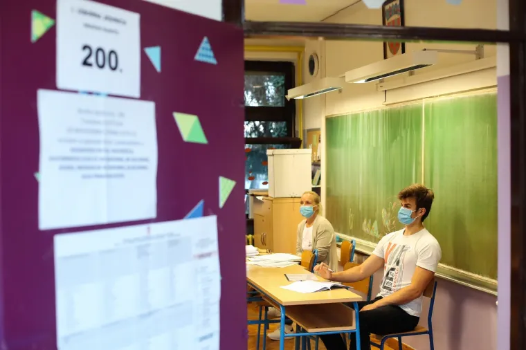 05.07.2020., Zagreb - Gradjani izlaze na biralista tijekom parlamentarnih izbora 2020. kako bi odabrali nove zastupnike za Hrvatski sabor. Photo: Luka Stanzl/PIXSELL