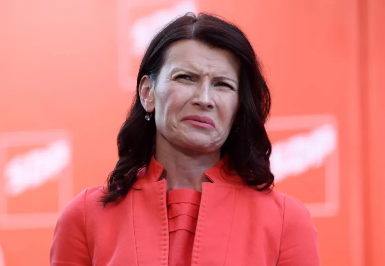 Pogledajte najbolje od izborne noći: Neki su slavili, neki tugovali, a lice SDP-ovke Sabine Glasovac govori sve!