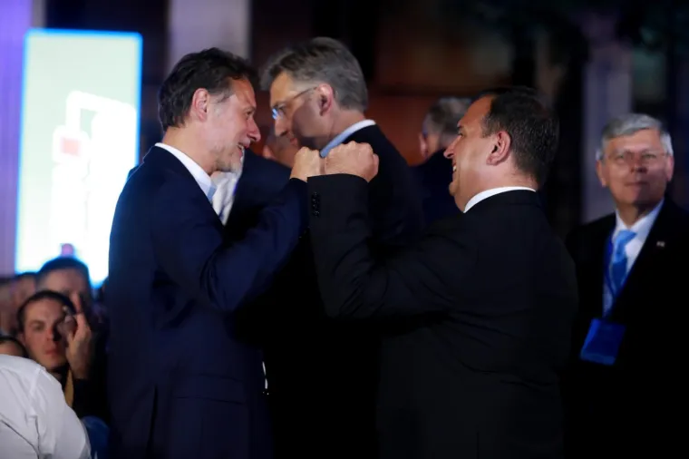 Pogledajte najbolje od izborne noći: Neki su slavili, neki tugovali, a lice SDP-ovke Sabine Glasovac govori sve!