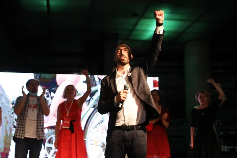 Pogledajte najbolje od izborne noći: Neki su slavili, neki tugovali, a lice SDP-ovke Sabine Glasovac govori sve!