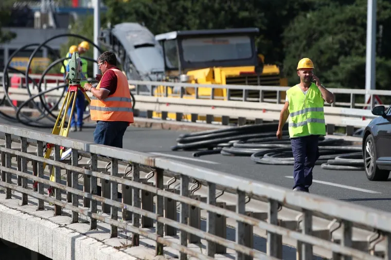 Prometne gužve u Zagrebu: Počela sanacija Mosta mladosti, trajat će godinu dana