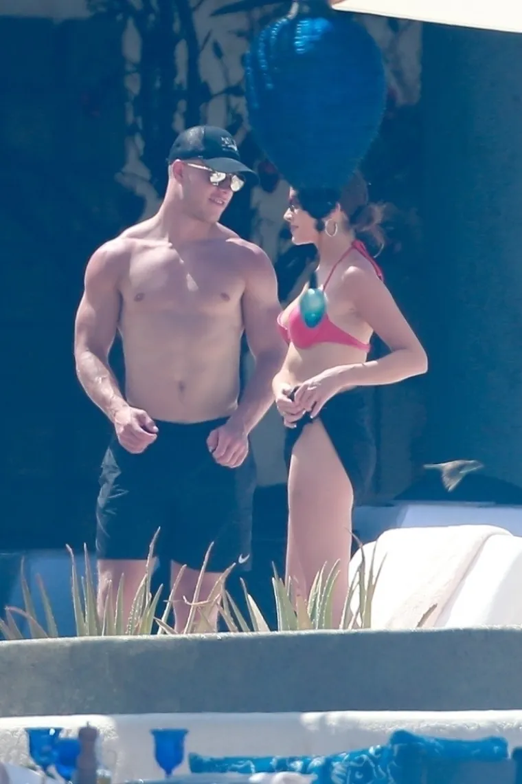 [FOTO] PAPARAZZI U MEKSIKU TAJNO SNIMILI NOVI ZVJEZDANI PAR: Pogledajte što su sve radili, tada je došla i potvrda nagađanja