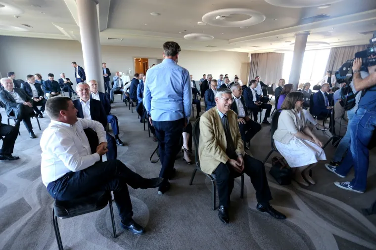 Nakon velike izborne pobjede sastalo se Predsjedni&scaron;tvo i Nacionalno vijeće HDZ-a