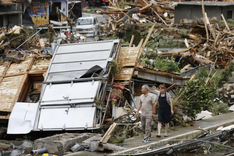 Razorne poplave i odroni zemlje pogodili Japan: Ekipe na terenu rade punom parom