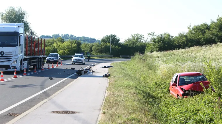 Te&scaron;ka nesreća kod Karlovca: Sudarila se dva auta i motocikl, poginula je jedna osoba