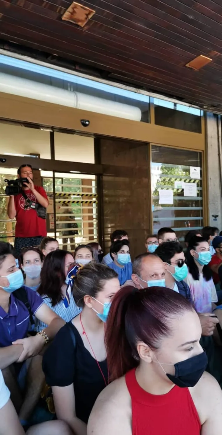 Prosvjed na Filozofskom fakultetu! Rektor Boras na kontroverzan način smijenio dekanicu Vlahović &Scaron;tetić