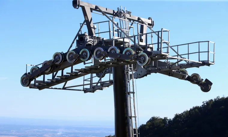 Ni korona, niti potres nisu zaustavili gradnju sljemenske žičare: Pogledajte kako napreduju radovi