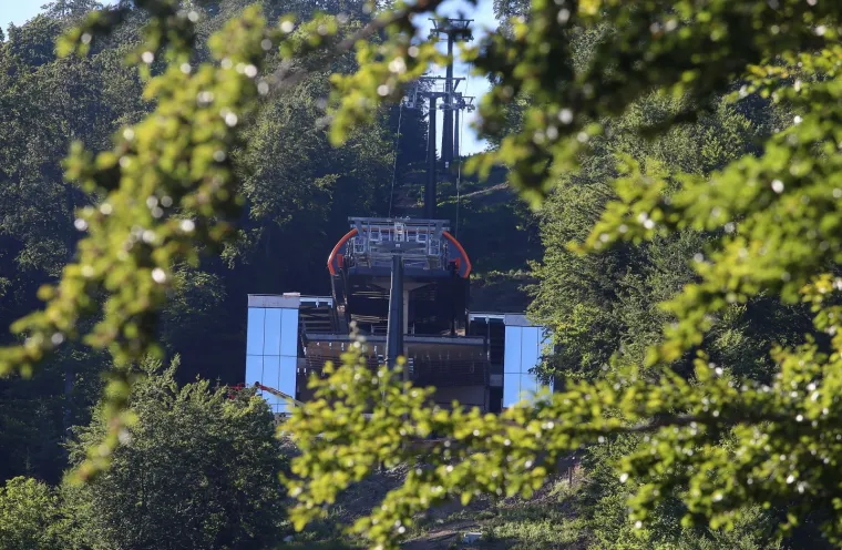 Ni korona, niti potres nisu zaustavili gradnju sljemenske žičare: Pogledajte kako napreduju radovi