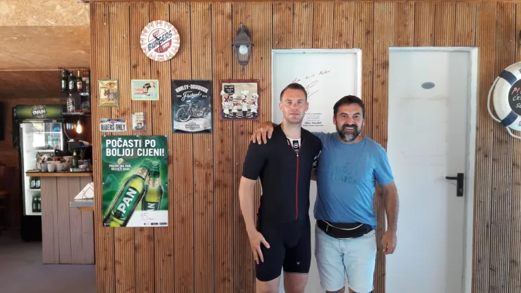 Manuel Neuer u&scaron;etao u lokalni restoran: 'Rekao je da se bavi nogometom i sjedio s nama sat i pol'
