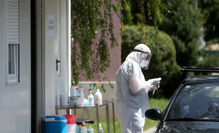 Ovako izgleda drive in testiranje na koronavirus u Nastavnom zavodu 'Dr. Andrija &Scaron;tampar'
