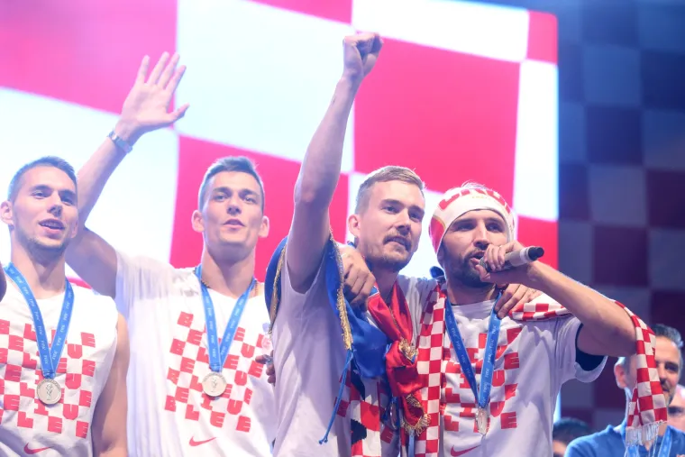 Prisjetimo se: Prije dvije godine na Trgu je bio doček za pamćenje!