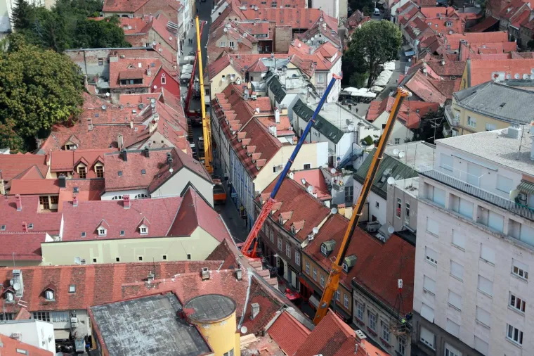 Dizalice caruju srcem Zagreba: Počela sanacija Radićeve ulice od posljedica potresa