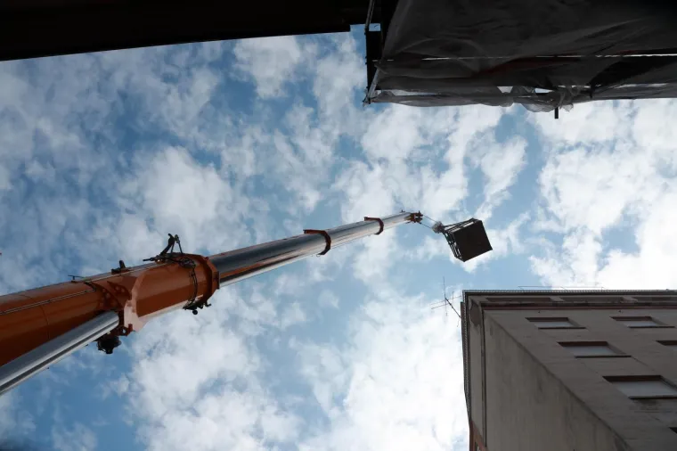 Dizalice caruju srcem Zagreba: Počela sanacija Radićeve ulice od posljedica potresa