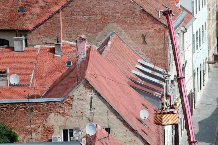 Dizalice caruju srcem Zagreba: Počela sanacija Radićeve ulice od posljedica potresa