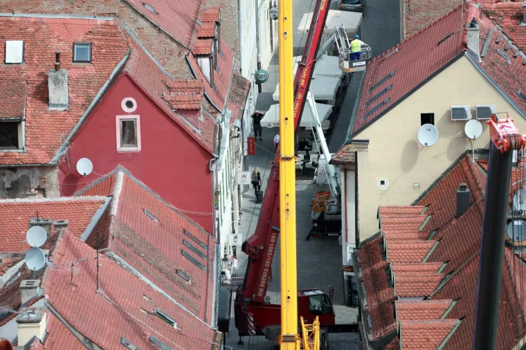 Dizalice caruju srcem Zagreba: Počela sanacija Radićeve ulice od posljedica potresa
