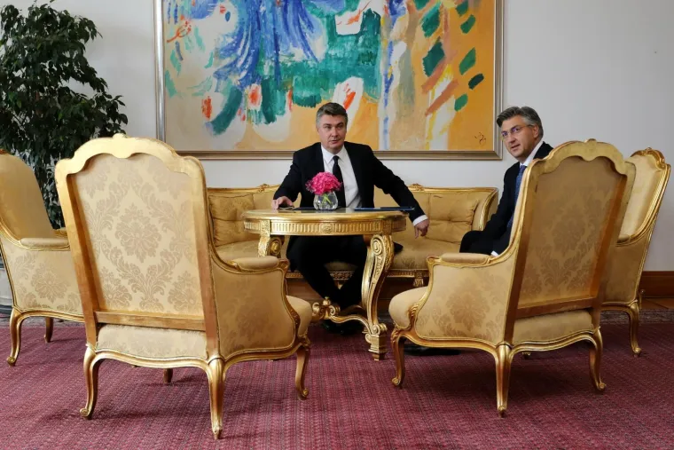 Predsjednik HDZ-a stigao na Pantovčak: Milanović se htio rukovati, Plenković mu pružio lakat