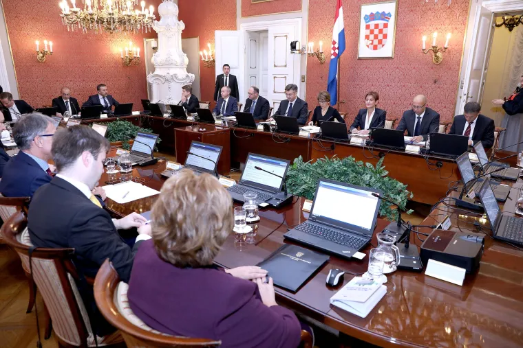 Razlike drastične! Evo kakva je Plenkovićeva vlada bila na početku, a kako je dočekala i kraj mandata