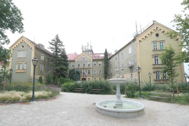 Zagreb se muči s posljedicama potresa: Zgrada DHMZ-a čeka obnovu