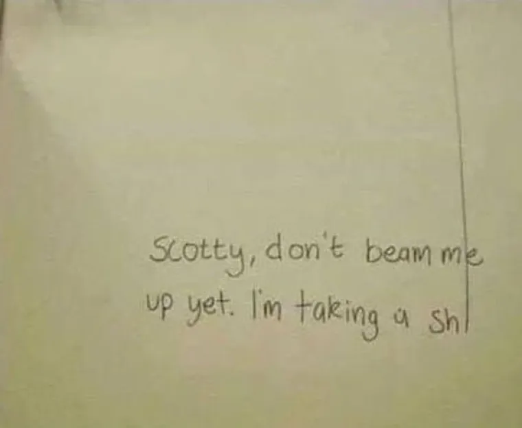 Netko je napisao: "Scotty, nemoj me jo&scaron; teleportirati, upravo ser..." Rečenica je zavr&scaron;ila okomitom crtom. Genijalno!