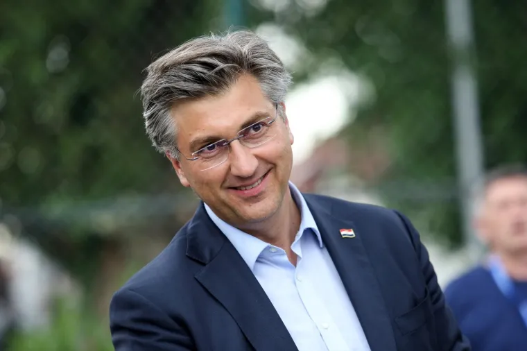 Nakon pobjede na izborima dosadašnji predsjednik Vlade RH Andrej Plenković je dobio mandat za sastavljanje nove Vlade