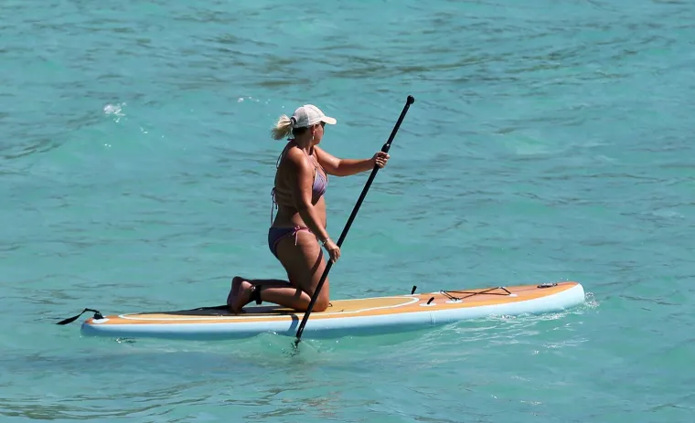 Ovako je najpoznatija plaža na Murteru izgledala preko vikenda: Puna k'o &scaron;ipak! Nikog nije briga za koronu