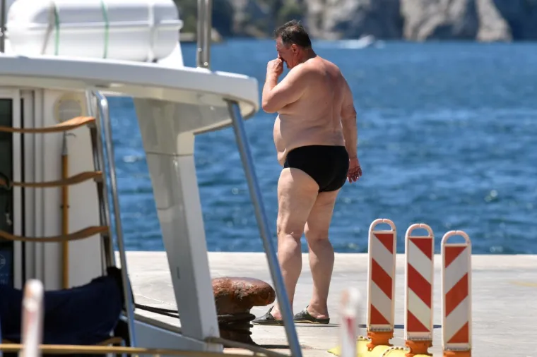 Nakon turbulentnih izbora vrijeme je za odmor: Evo kako Radimir Čačić uživa na Jadranu