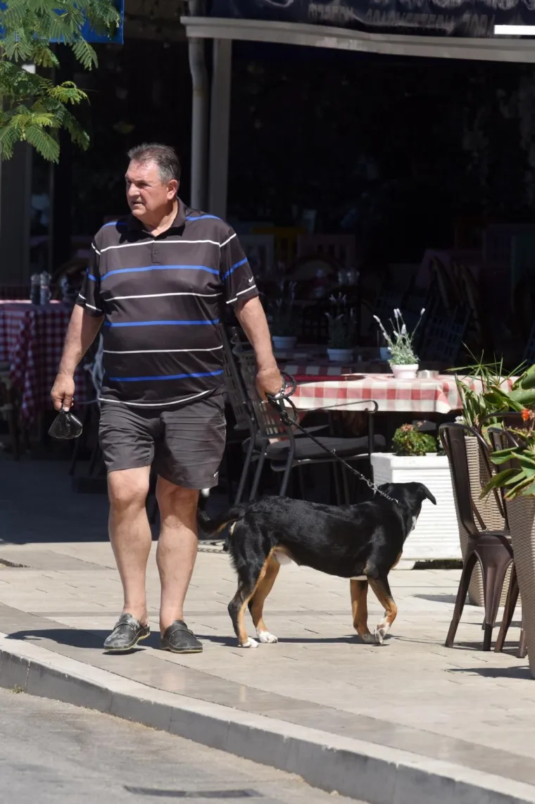 Nakon turbulentnih izbora vrijeme je za odmor: Evo kako Radimir Čačić uživa na Jadranu