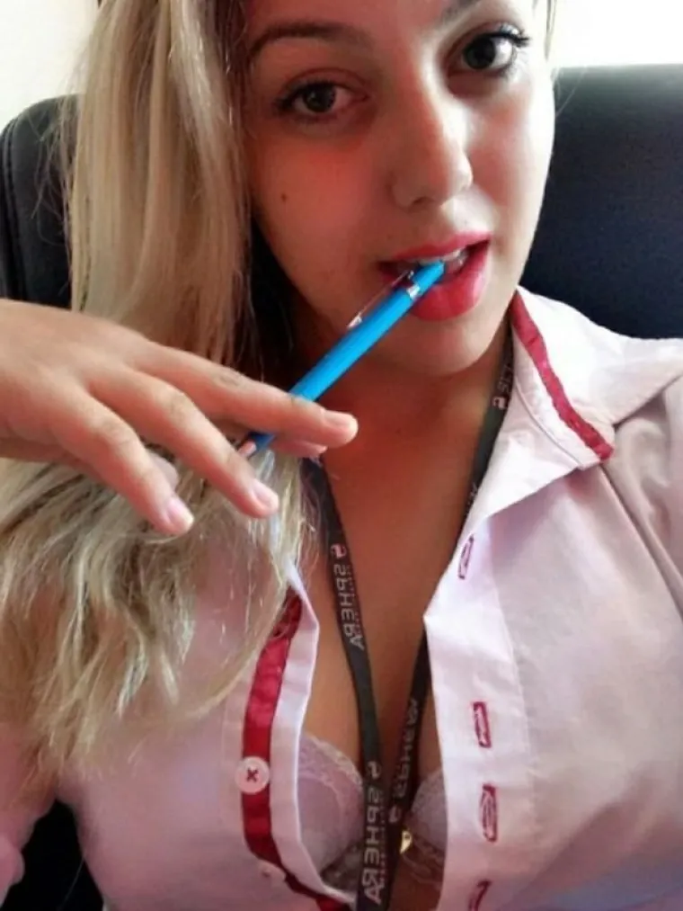 LJETO JE, SVI NA GODI&Scaron;NJEM, A NJIMA JE DOSADNO I VRUĆE: &Scaron;to kolegice stvarno rade kad nema &scaron;efa