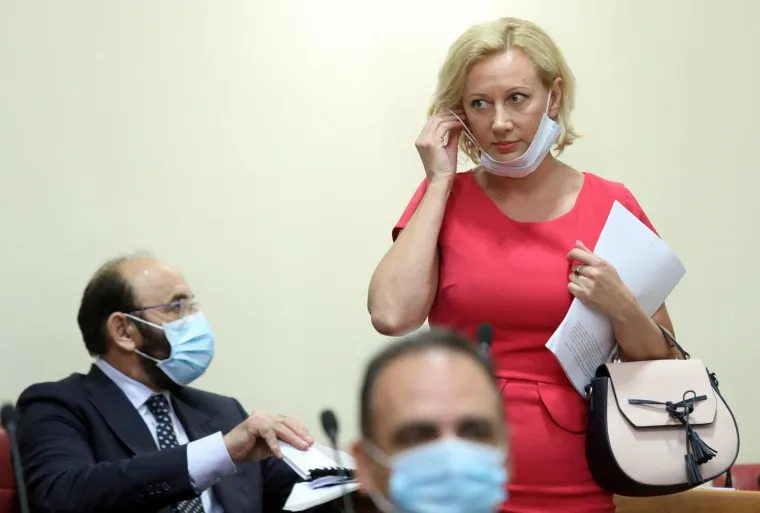 Konstituiranje korona Sabora: Prisega pod maskama, umjesto rukovanja popularno 'laktarenje'