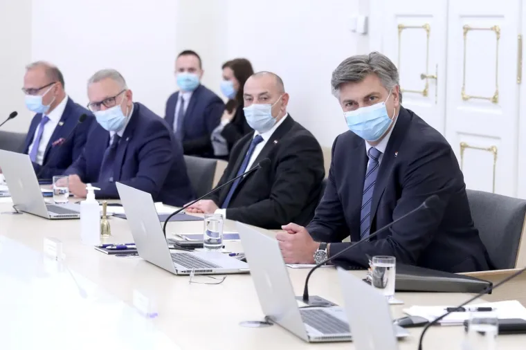 Prvi radni dan: Nova Vlada Andreja Plenkovića održala prvu sjednicu