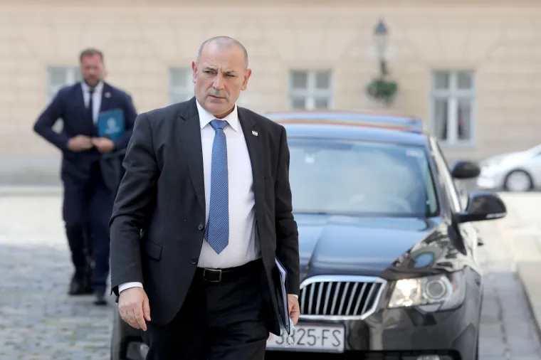 Prvi put zasjeda nova Vlada: Ministri i ministrice stigli u Banske dvore