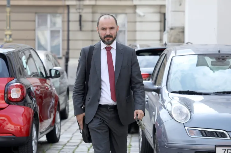 Prvi put zasjeda nova Vlada: Ministri i ministrice stigli u Banske dvore