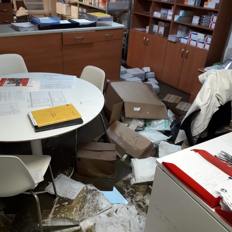 Klaićeva pod vodom: Poplavljene ljekarna, RTG - šteta je ogromna